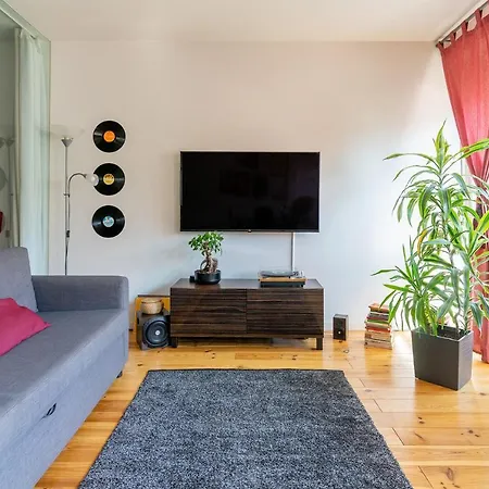 Sunny Oporto, Trindade Balcony 波尔图