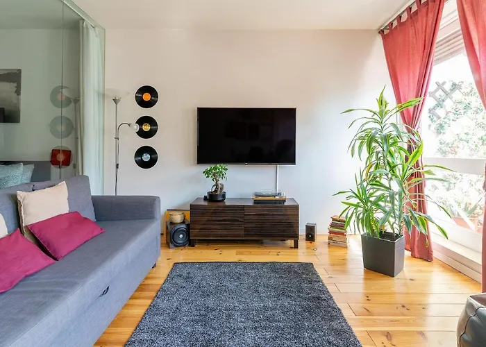 Sunny Oporto, Trindade Balcony 波尔图