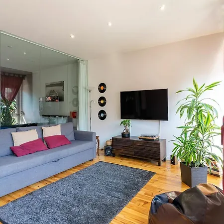 Sunny Oporto, Trindade Balcony * Порту