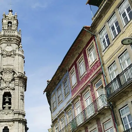 Sunny Oporto, Trindade Balcony * ポルト